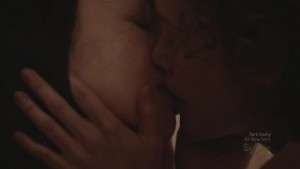 Ming-Na and Reiko Aylesworth, Lesbian Kiss Stargate Universe