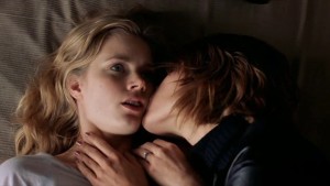 Amy Adams & Lauren German lesbian Kiss, lesbian movie kiss scene