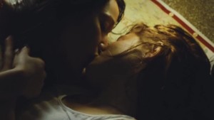 The Fish Child(El niño pez), lesbian movie kiss scene
