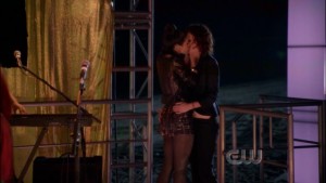 Jessica Lowndes and Rumer Willis Lesbian Kiss, Lesbian Images