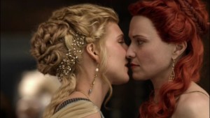 Lesbian kiss, Lucy Lawless and Viva Bianca