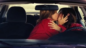 Ricki Lake and Cheri Oteri, Lesbian Kiss