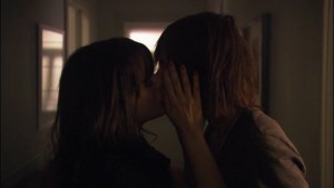 Lesbian Kiss, Mia Kirshner and Katherine Moennig Lesbian Kiss lesmedia