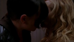 Lesbian Kiss, Holly Hunter and Clea DuVall