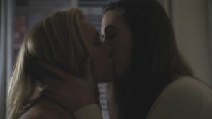 Hayden Panettiere and Madeline Zima, Lesbian Kiss