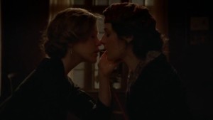 Lisa Joyce and Aleksa Palladino Lesbian Kiss, Boardwalk Empire lesmedia