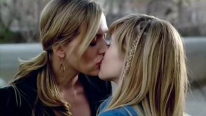 Sarah Stouffer and Allison McAtee,  Lesbian Kiss Bloomington lesmedia