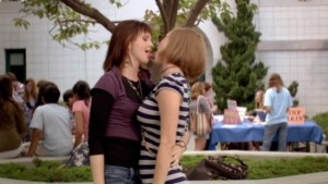 Amber Tamblyn and Kelli Garner Lesbian Kiss, Normal Adolescent Behavior lesmedia