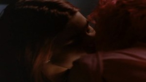 Alison Folland and Leisha Hailey Lebian Kiss, All Over Me Lesbian Movie Watch Online lesmedia