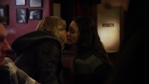 Emmy Rossum and Amy Smart Lesbian Kiss, Shameless US Watch Online lesbian media