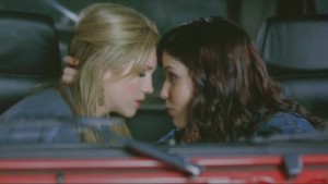 Brittany Snow and Sophia Bush, Lesbian Kiss