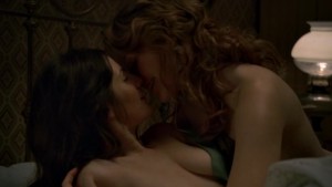 Aleksa Palladino and Lisa Joyce Lesbian Images, lesbian kiss Boardwalk Empire