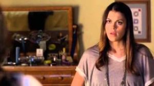 Emily and Paige – Pretty Little Liars (19 Feb. 2013)
