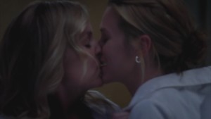 Arizona and Lauren Lesbian Kiss Grey's Anatomy