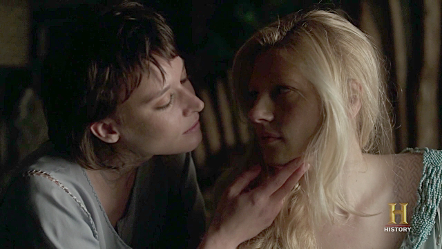Katheryn Winnick Lesbian - Lagertha and Astrid Kiss â€“ Vikings Season 4 Episode 11 â€“ Lesbian Media Blog